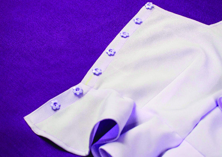 Tammy Silver lilac blouse with lilac flower buttons